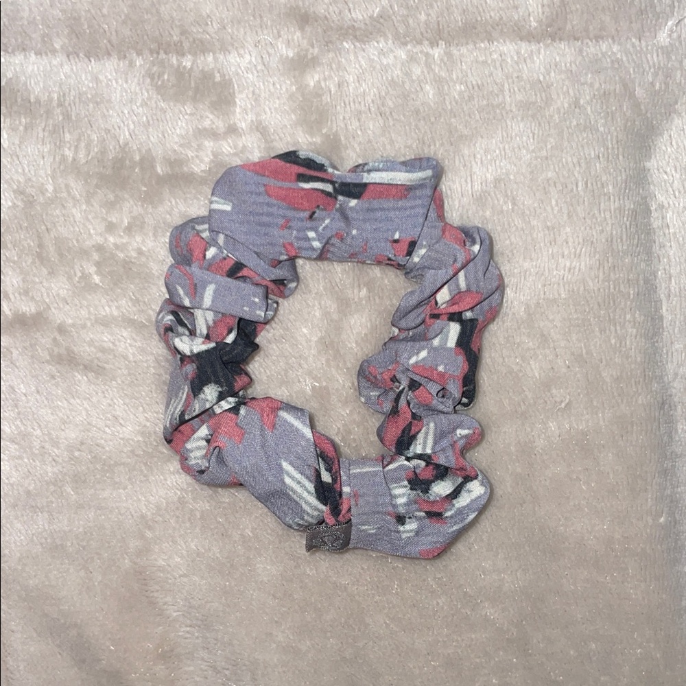 Lululemon Athletica Gray and Pink Patterned Scrunchie